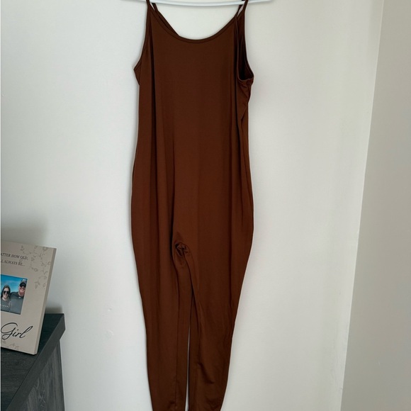 Elegant Brown Jumpsuit - Picture 1 of 8